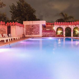 Resorts Country Side - Refined By Nature